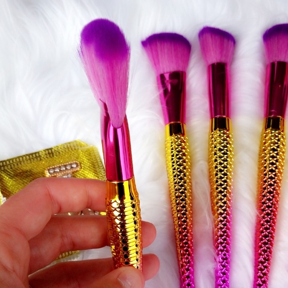 NEW Large 7 piece Mermaid makeup brush set - Picture 4 of 6
